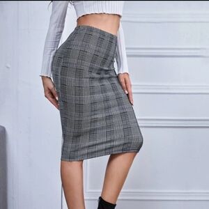 Black and White Plaid Skirt